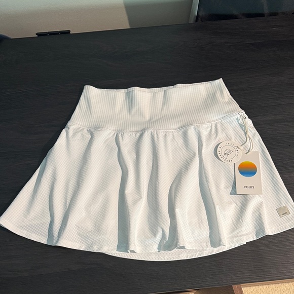 Vuori Baseline Gingham Tennis Active Skirt w Shorts NEW NWT - Picture 1 of 2